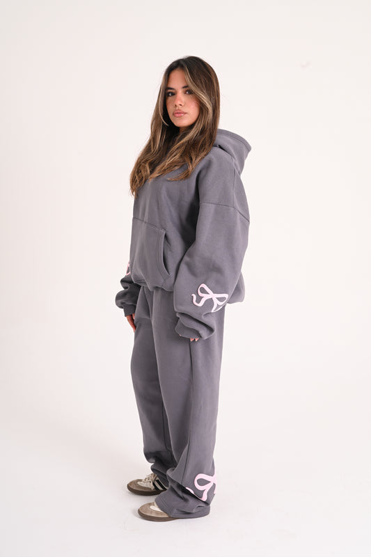 The Grey Bow Set