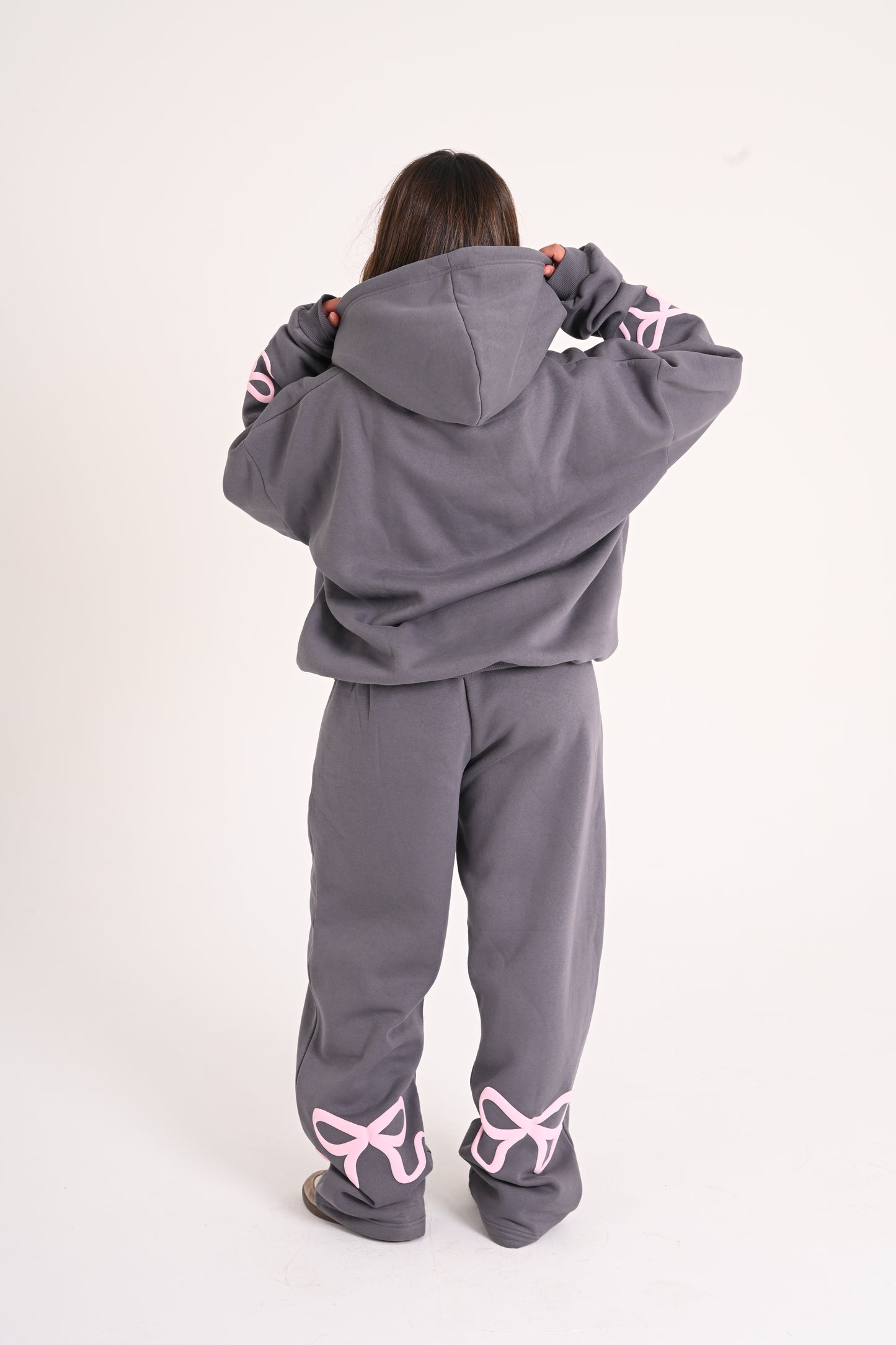 The Grey Bow Set