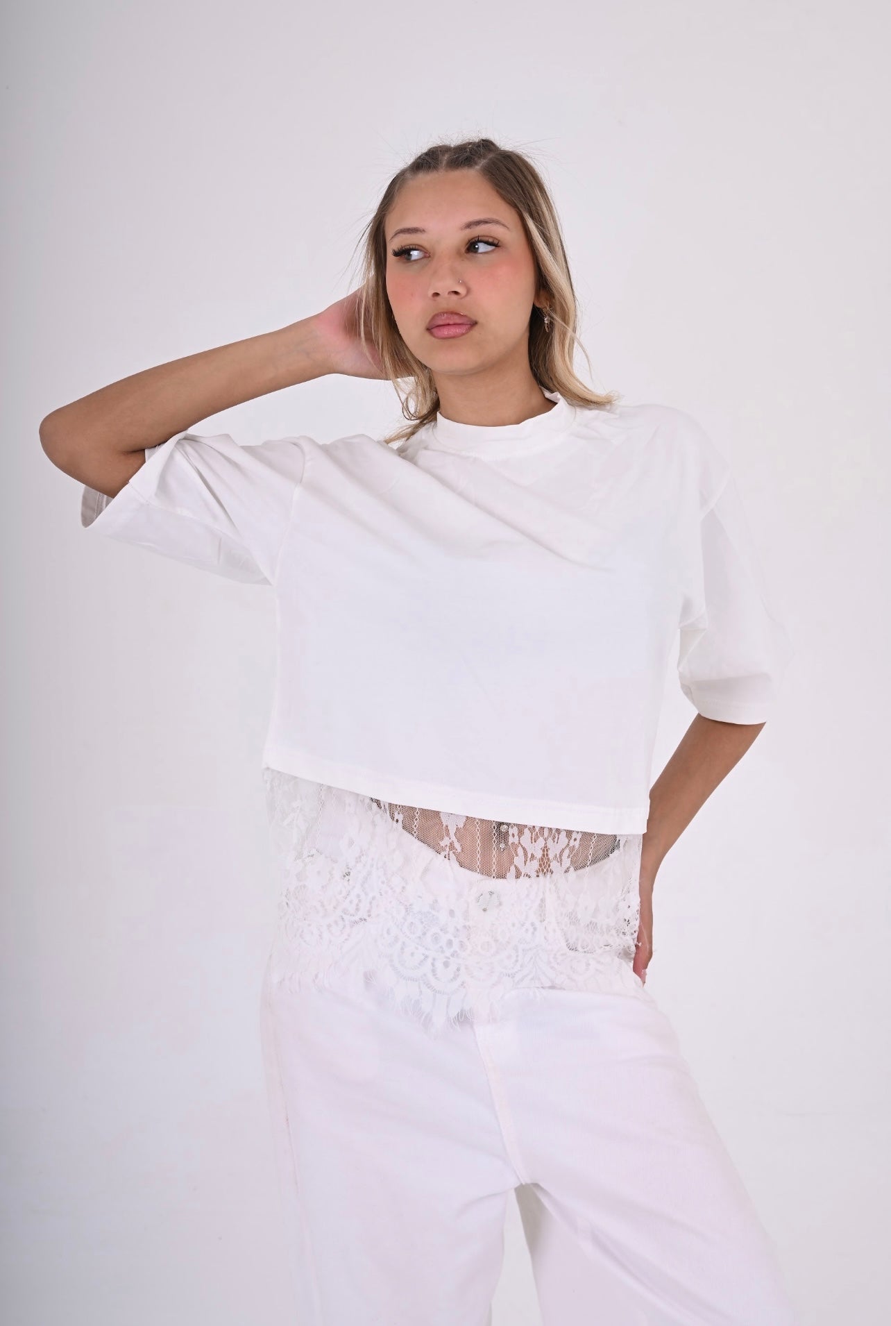 Eyelash Hem Tee In White