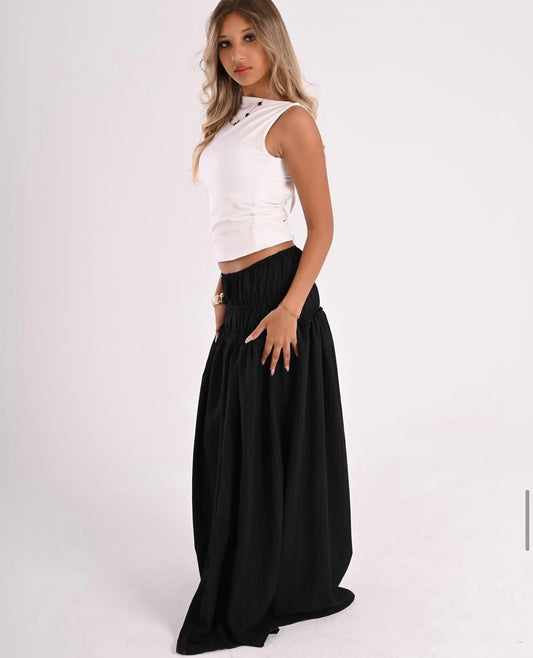 Freska skirt in black